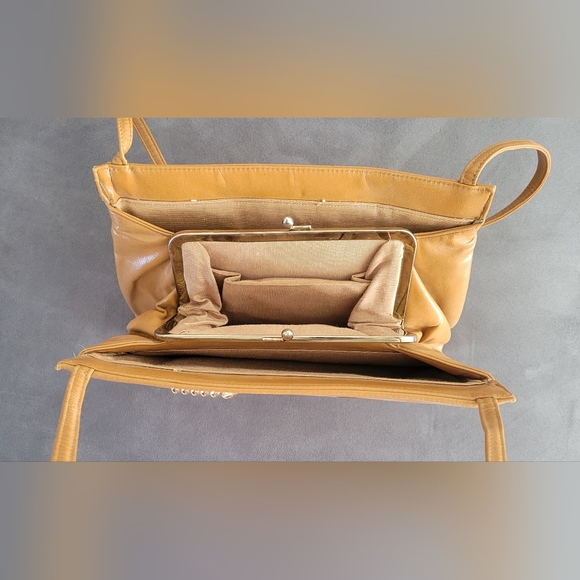 Women's Tan Shoulder Bag 8x11" - Picture 5 of 7